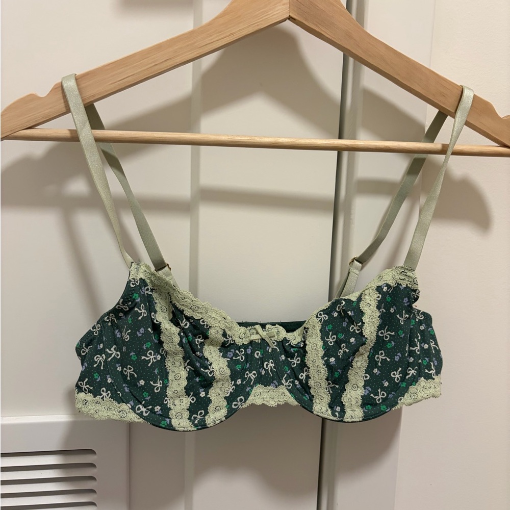 NWT Aerie Green Floral Lace Bralette